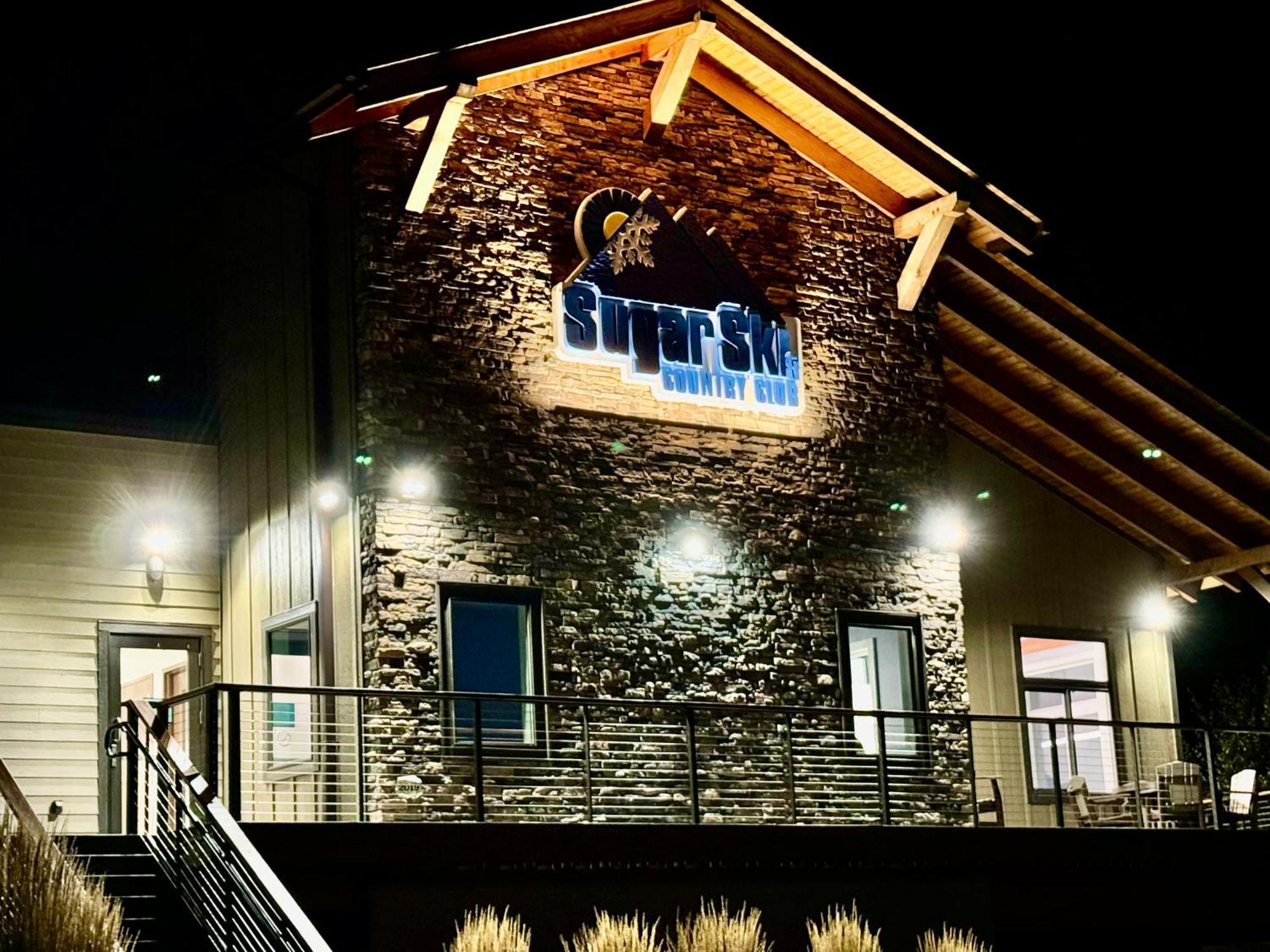 شوغر ماونتين The Sugar Suite - Renovated With A View! Ac! Pool, Hot Tub, Sauna, Gym, Ev المظهر الخارجي الصورة