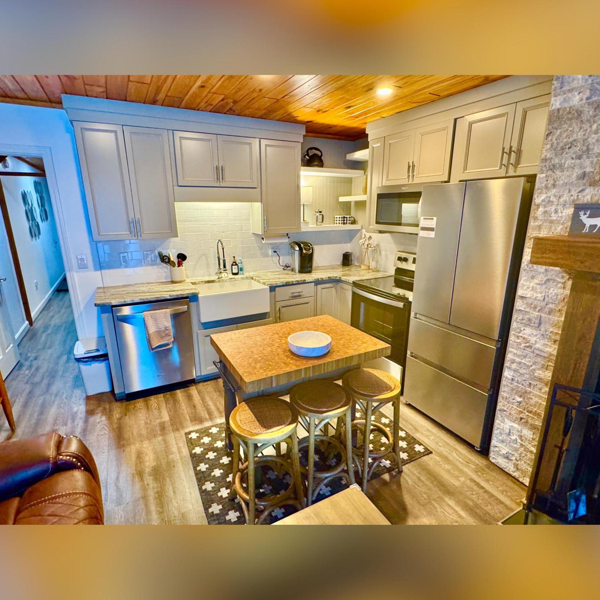 شوغر ماونتين The Sugar Suite - Renovated With A View! Ac! Pool, Hot Tub, Sauna, Gym, Ev المظهر الخارجي الصورة